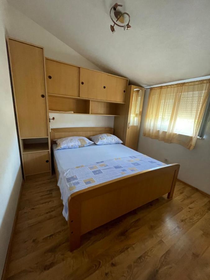 Apartman Jukic Hotel Marina Ngoại thất bức ảnh