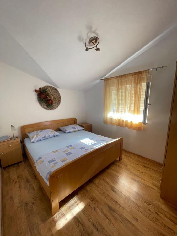Apartman Jukic Hotel Marina Ngoại thất bức ảnh
