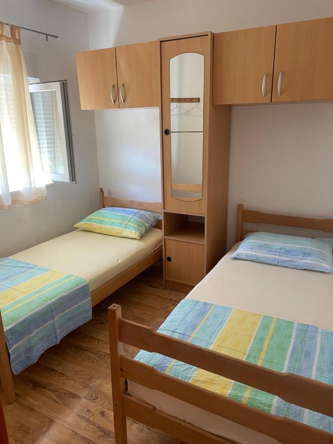 Apartman Jukic Hotel Marina Ngoại thất bức ảnh