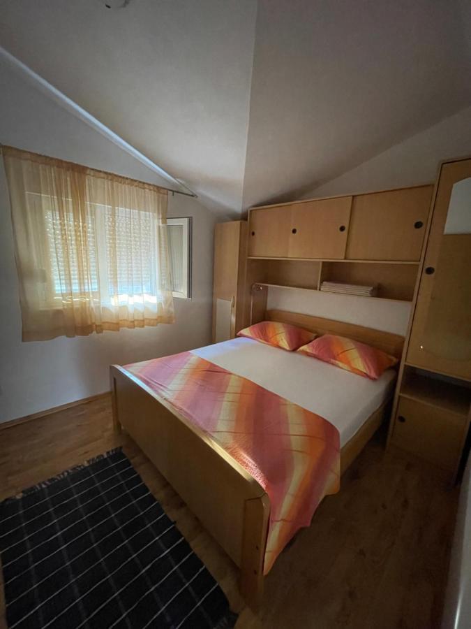 Apartman Jukic Hotel Marina Ngoại thất bức ảnh