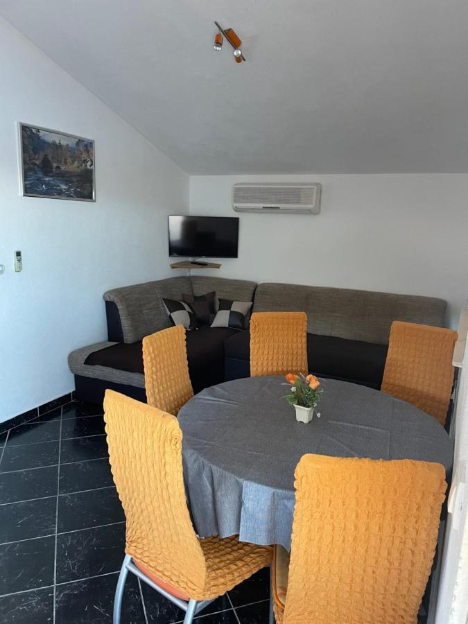 Apartman Jukic Hotel Marina Ngoại thất bức ảnh